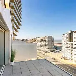 Huswell - New Apartment Near The Beach With Stunning Seaview